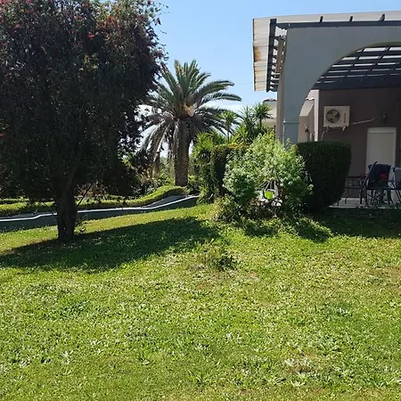 House With Garden Apartment Nea Peramos (Macedonia)
