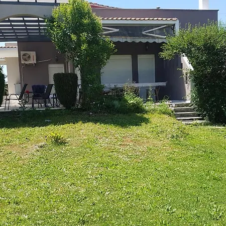 Apartment House With Garden
